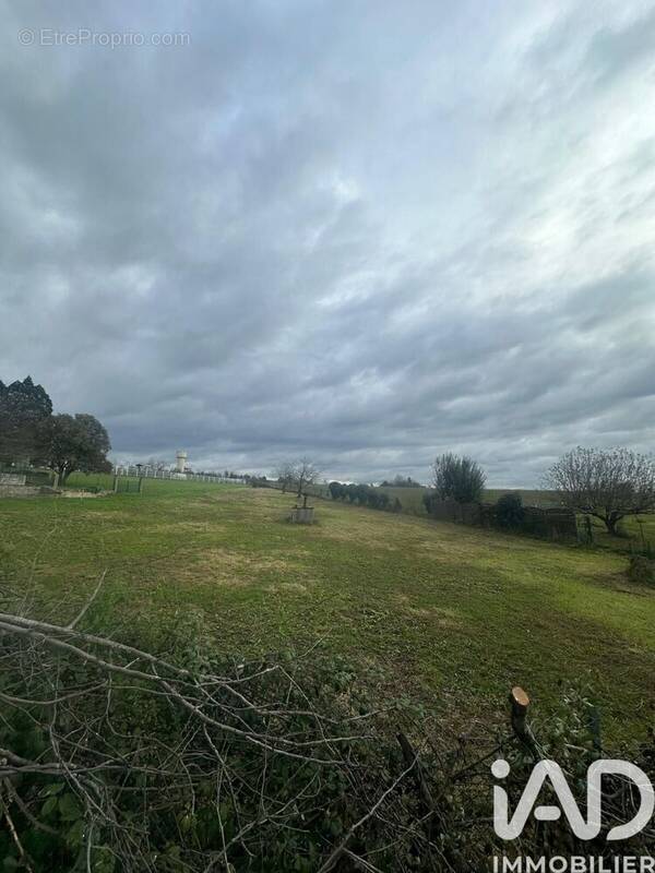 Photo 1 - Terrain à BELLEGARDE