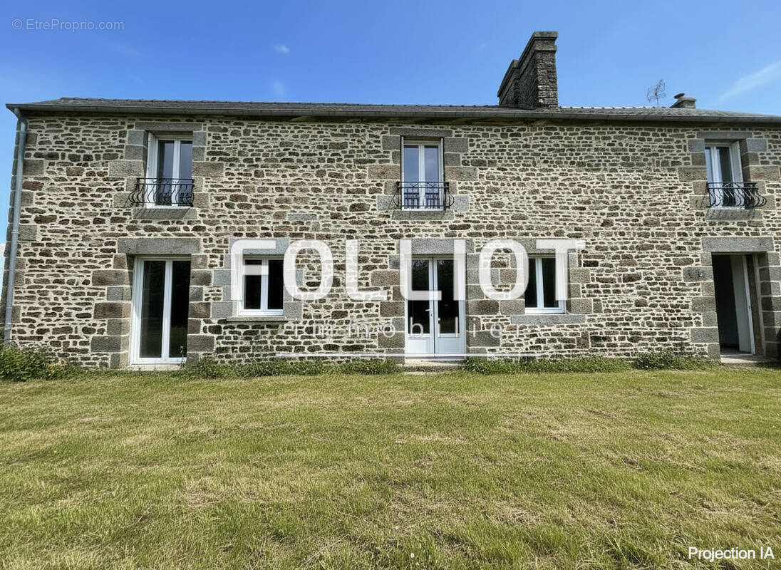 Maison à LECOUSSE