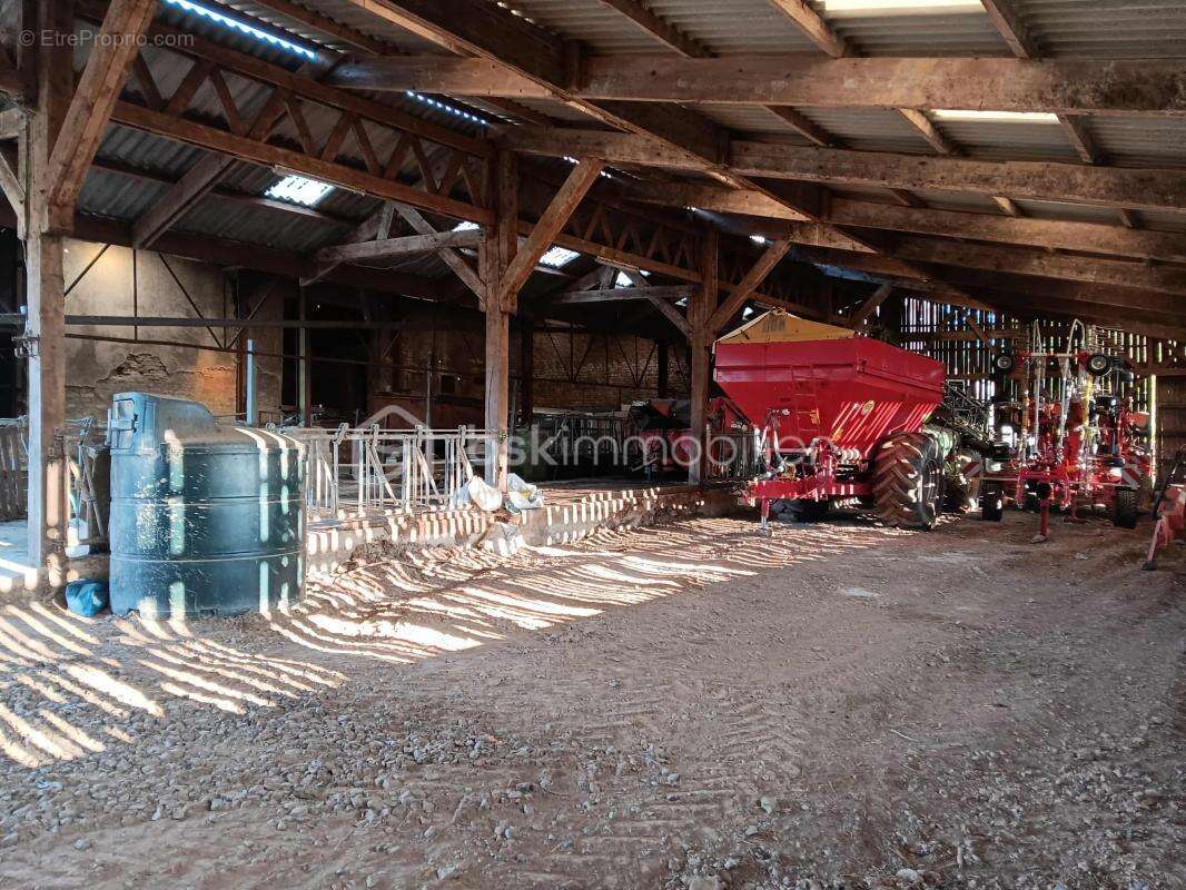 Terrain à POIX-TERRON