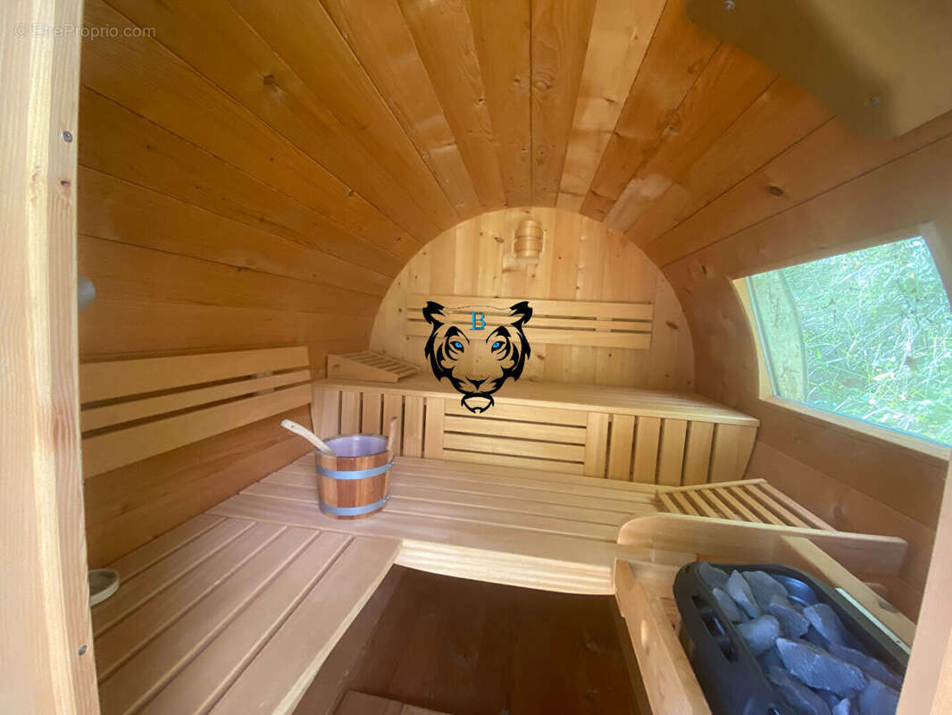 Maison à MONTFERRAT