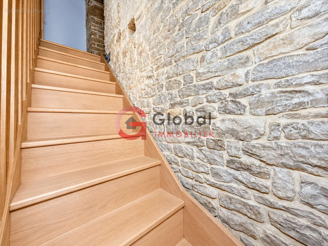Longère rénovée 5 chambres avec terrain et étang - photo 7