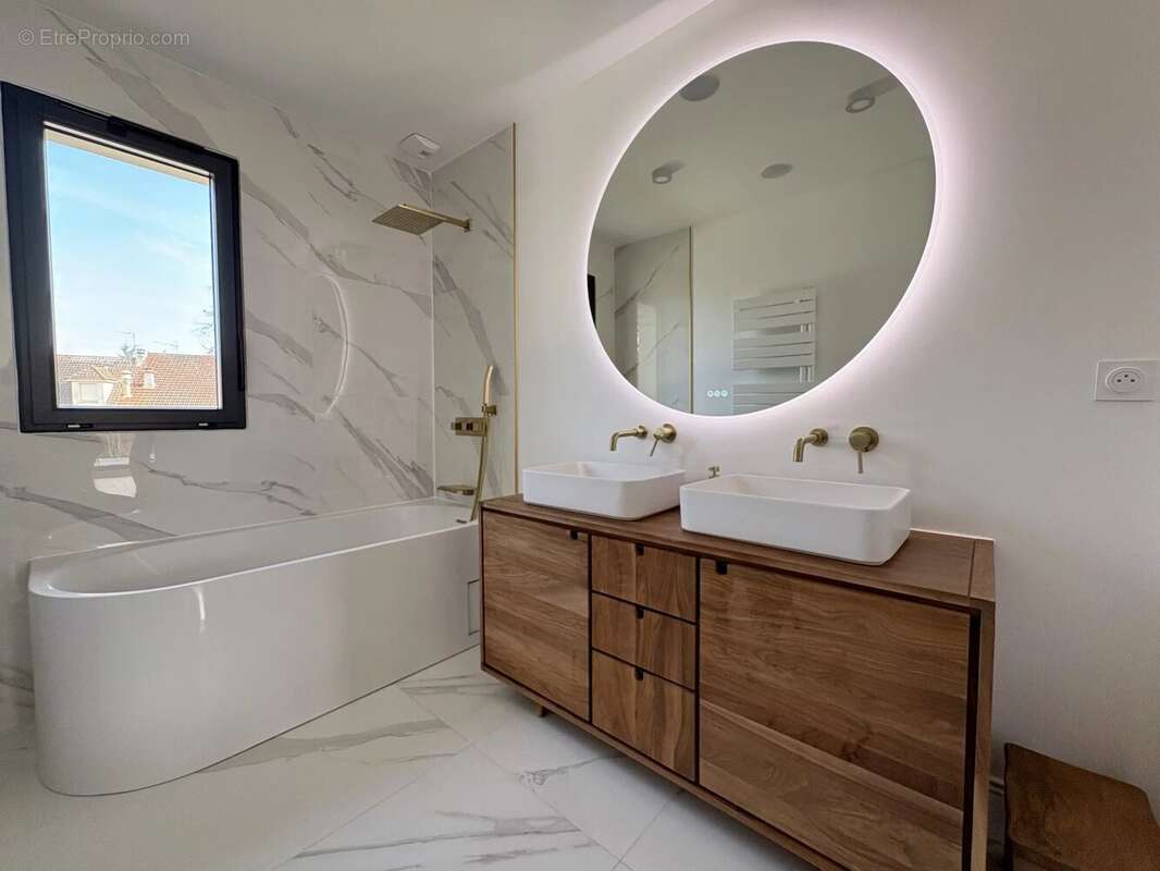 Maison à LE PLESSIS-TREVISE