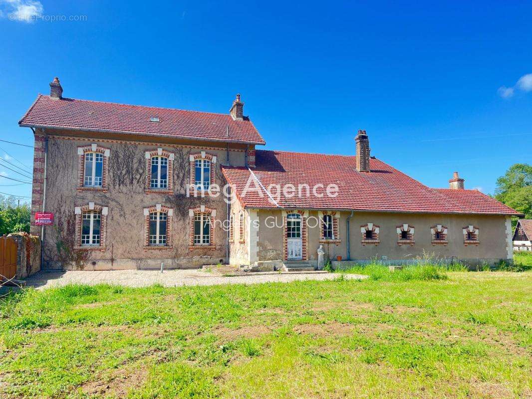 Maison à BEAUMONT-SUR-SARTHE