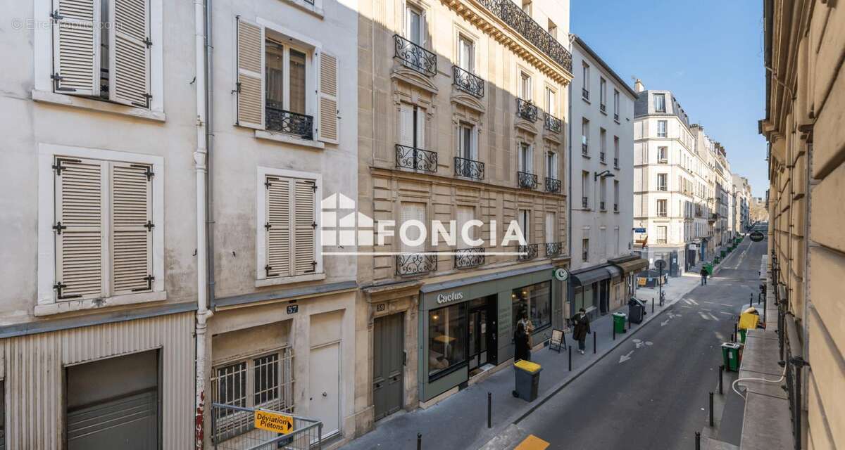 Appartement à PARIS-17E