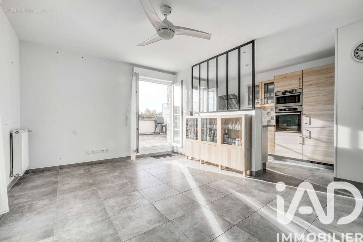 Photo 4 - Appartement à VILLENEUVE-SAINT-DENIS