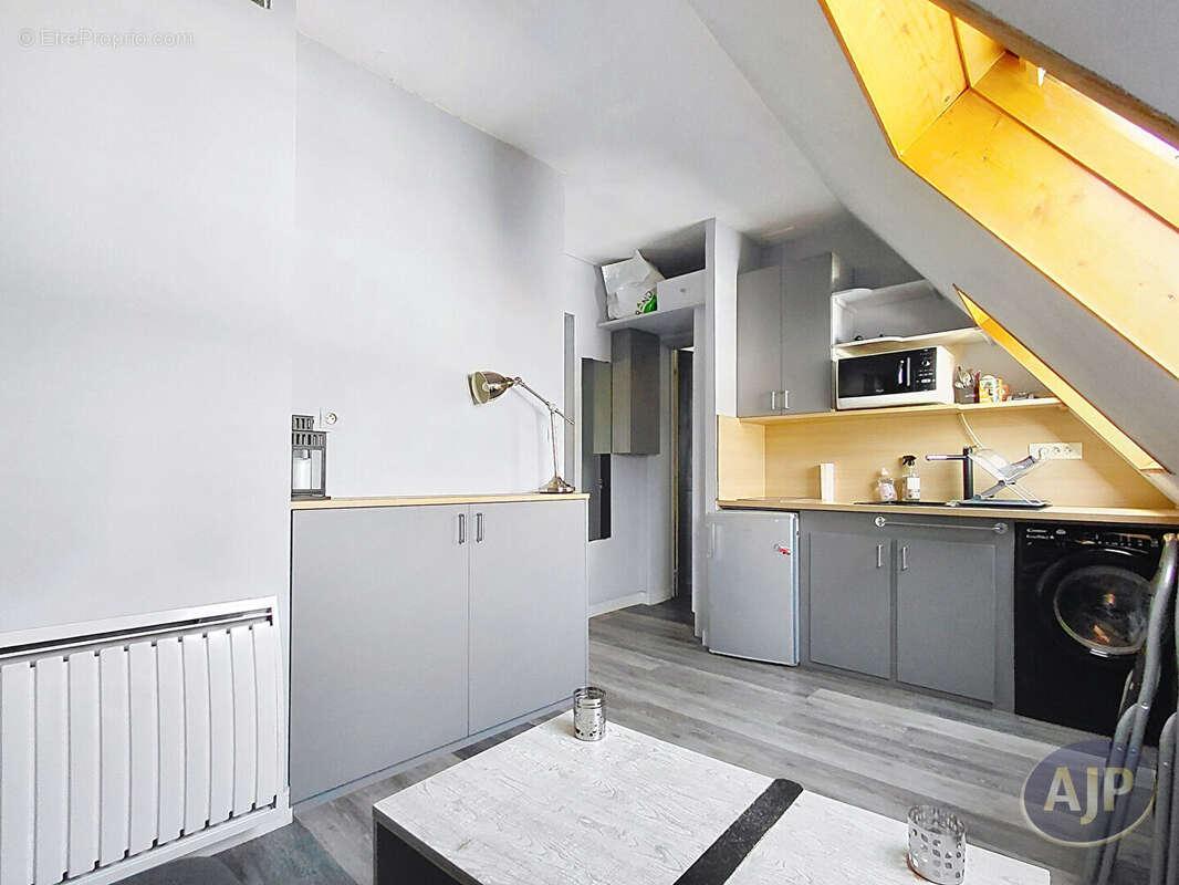 17,14m² Carrez et de 28,14m² au sol - photo 2