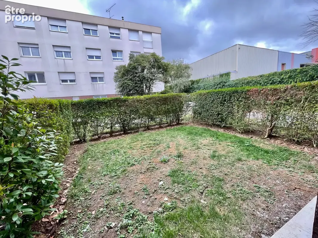 STUDIO avec jardin privatif proche TRAM T4 ! - photo 3