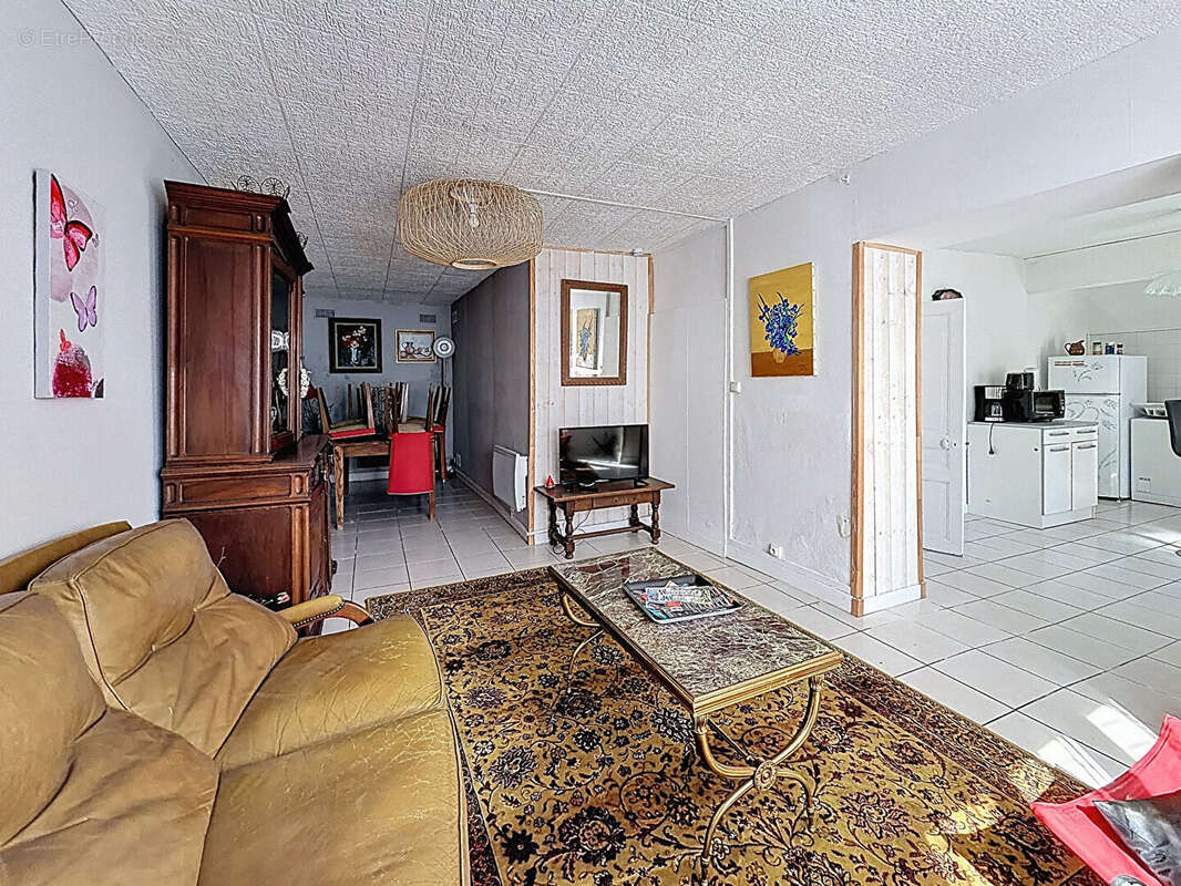 Appartement à COMPREIGNAC