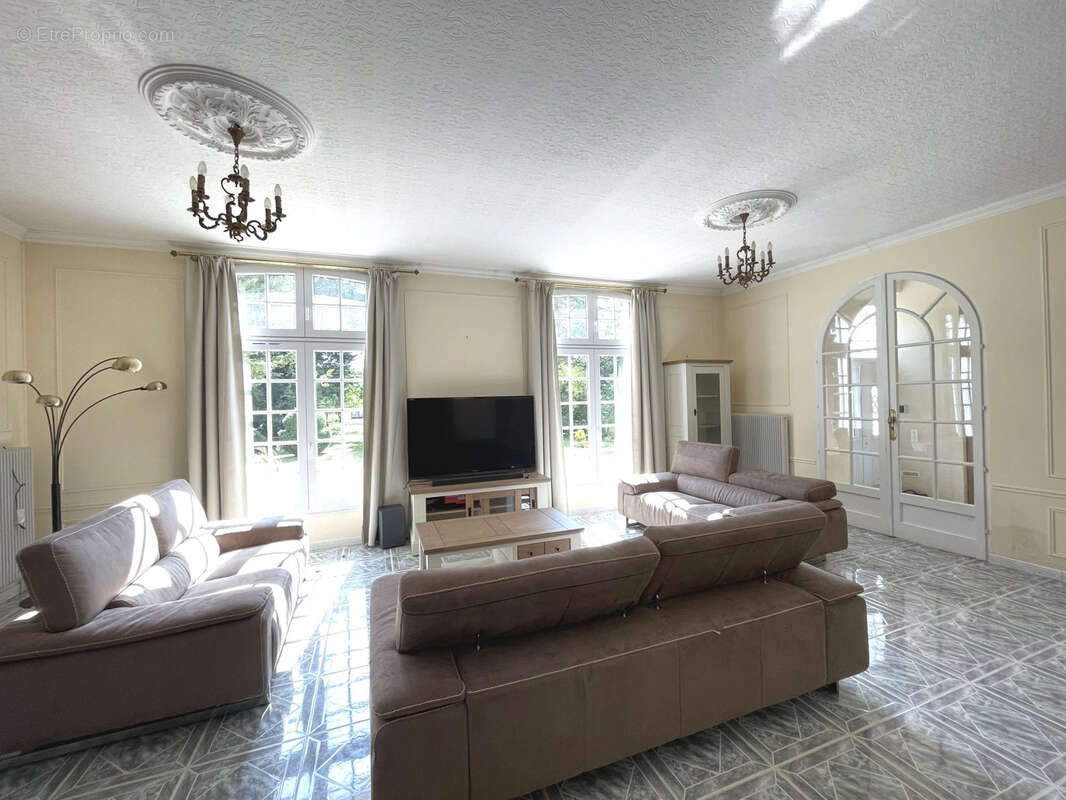 Maison à BRETEUIL
