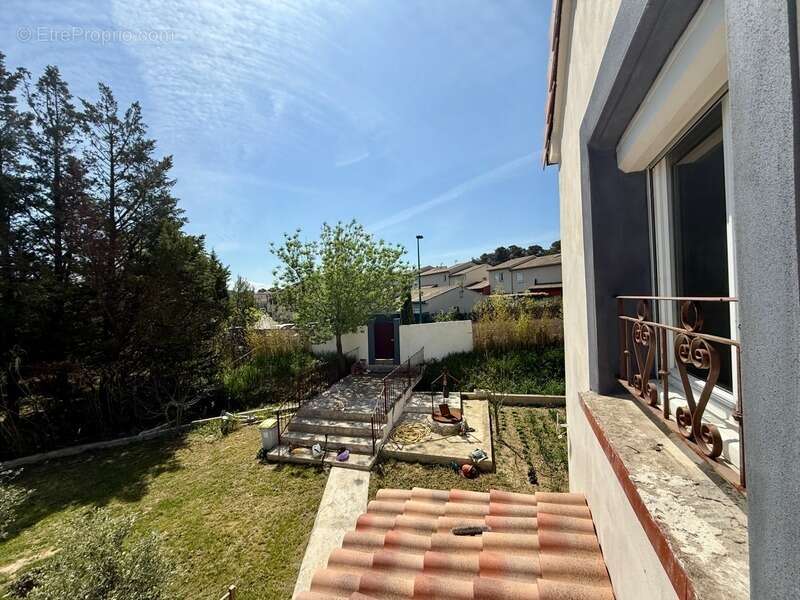 Maison à VILLEMOUSTAUSSOU