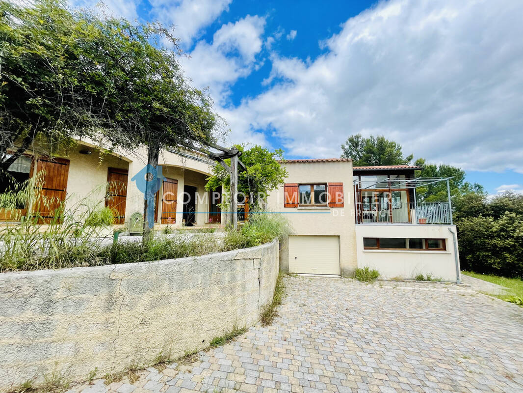 Maison à COMBAILLAUX