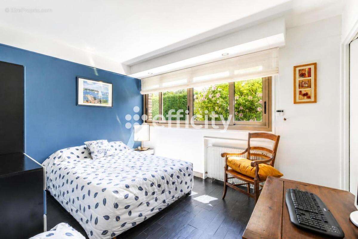 Maison 140 m² à Creteil  - photo 19