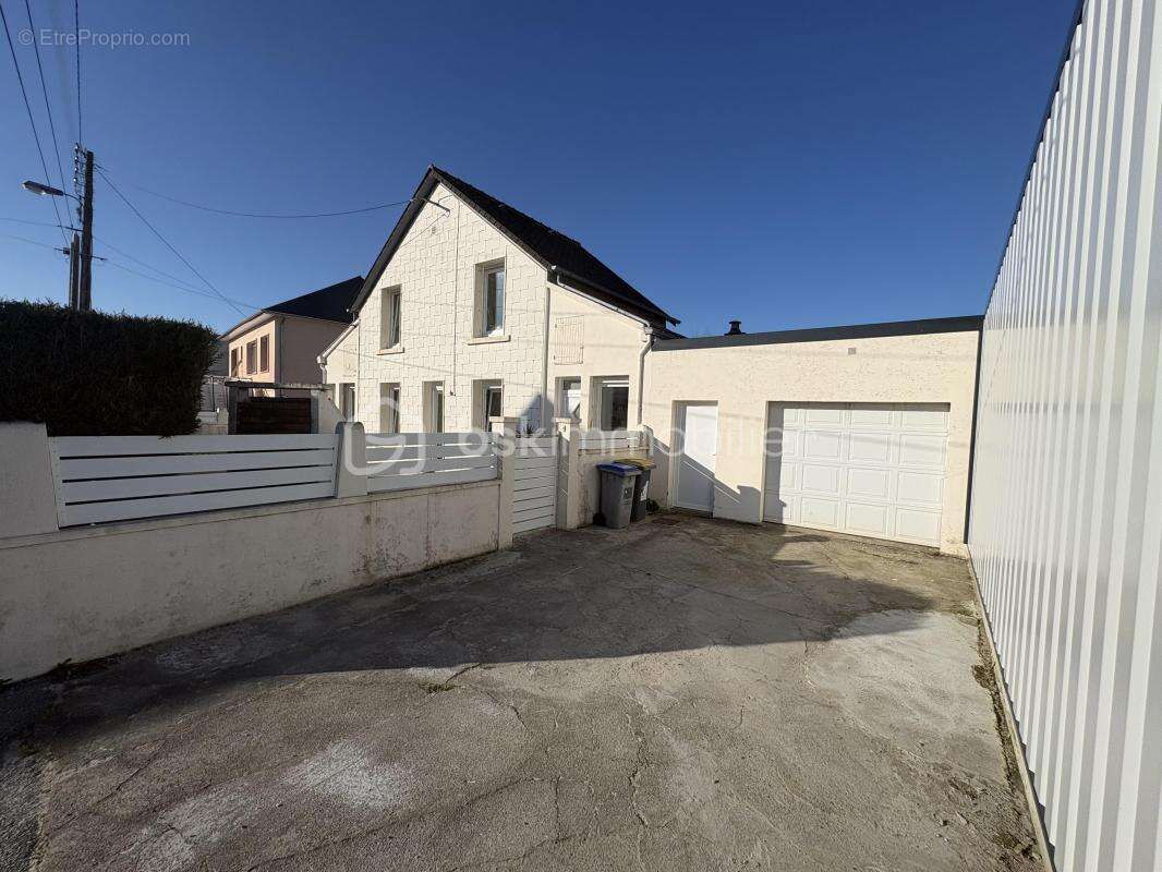 Maison à TOURLAVILLE