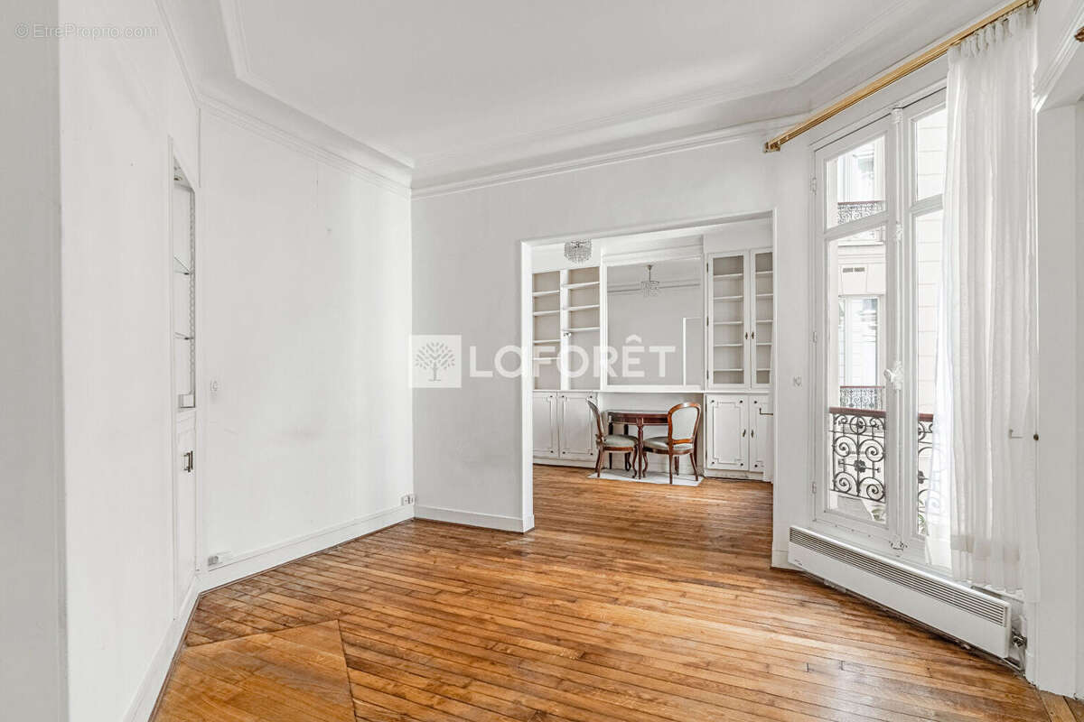 Proche place wagram - bel immeuble - 2 pieces - elegant - au calme - photo 6