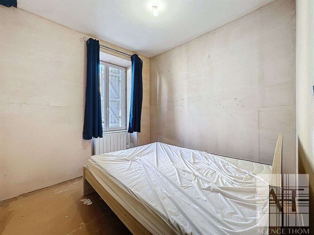 Maison à SAINT-HILAIRE-DU-MAINE