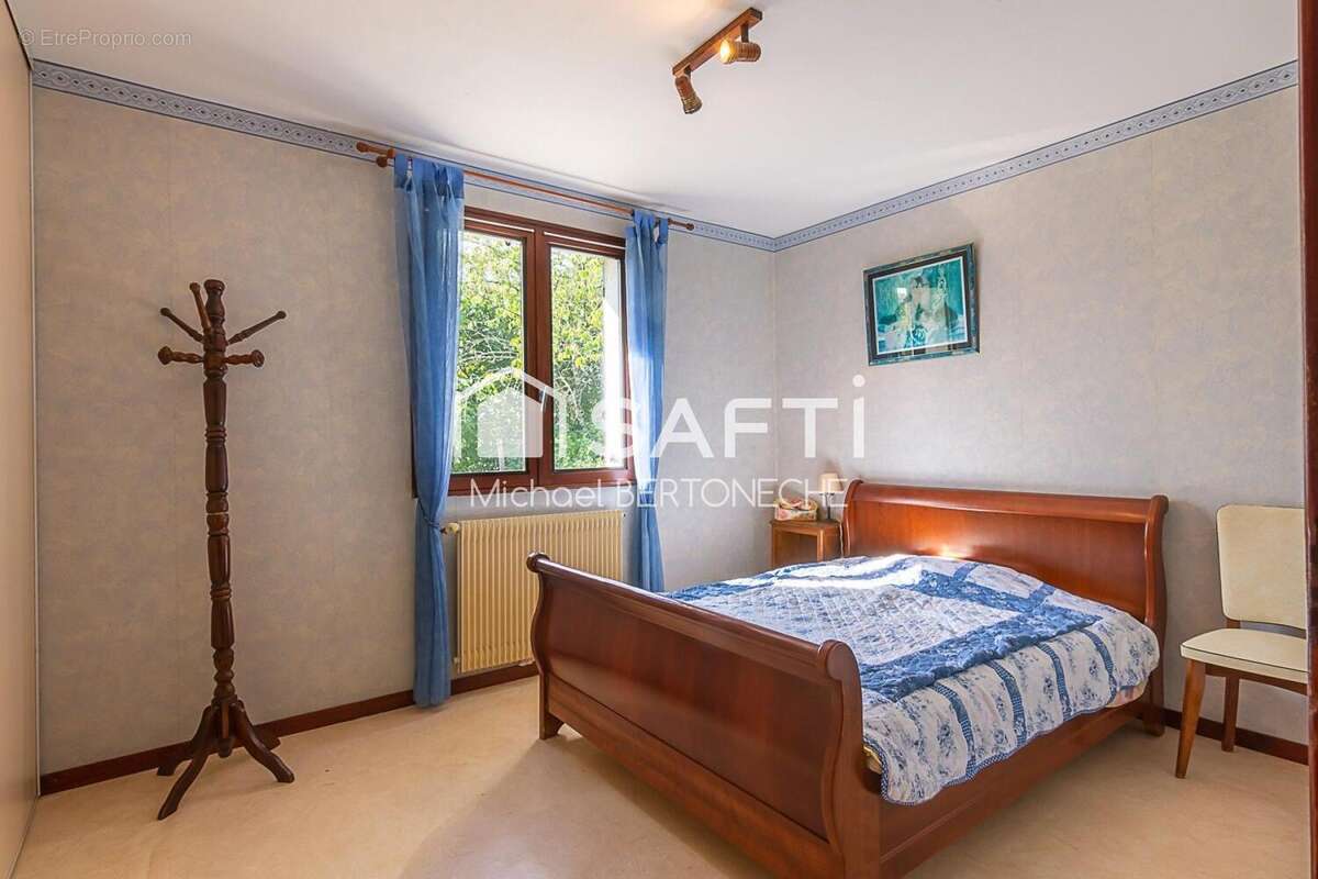 Maison 88 m² à Saint-Andre-De-Cubzac  - photo 9