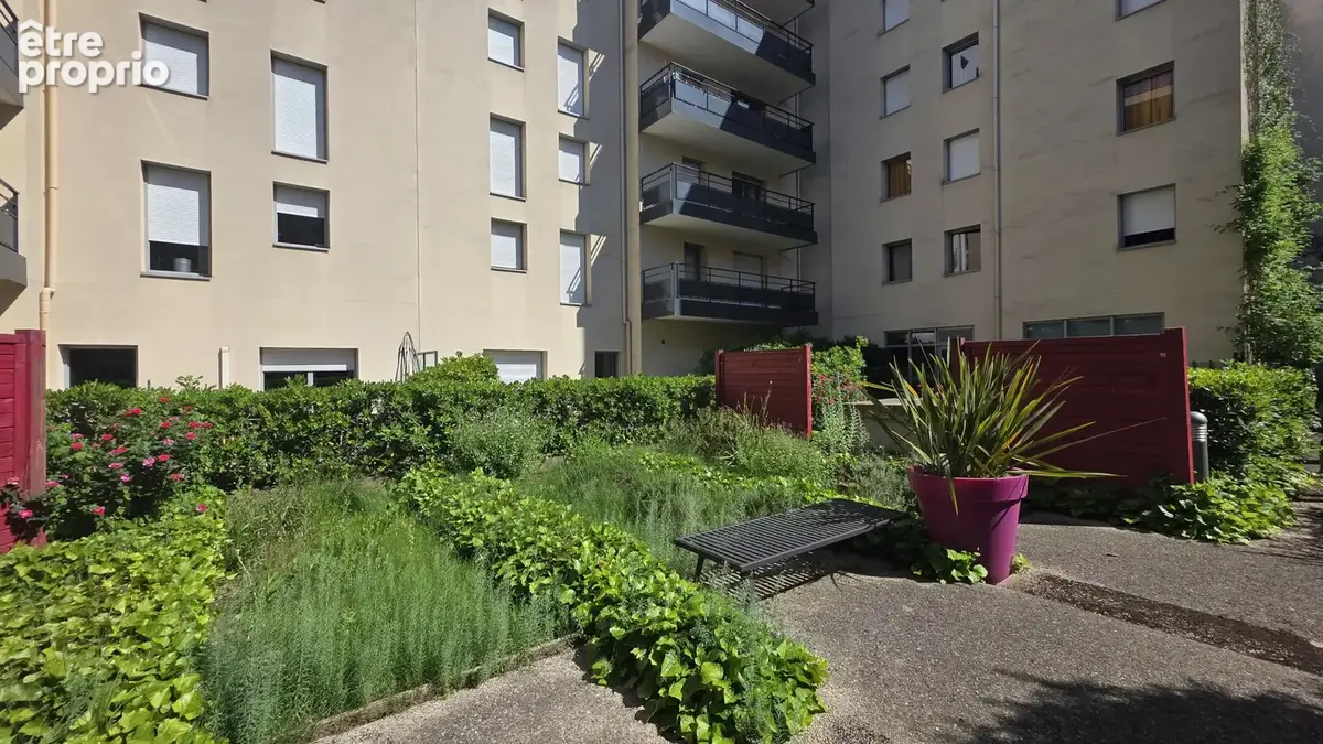 Secteur Gare Appartement de type 2 avec balcon - photo 4