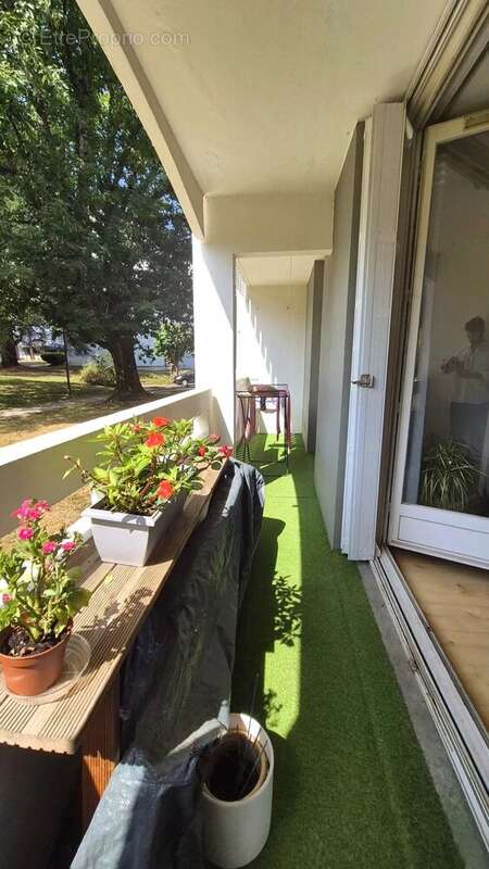 LONS, A VENDRE, Appartement de 68,04 m² avec balcons - photo 3