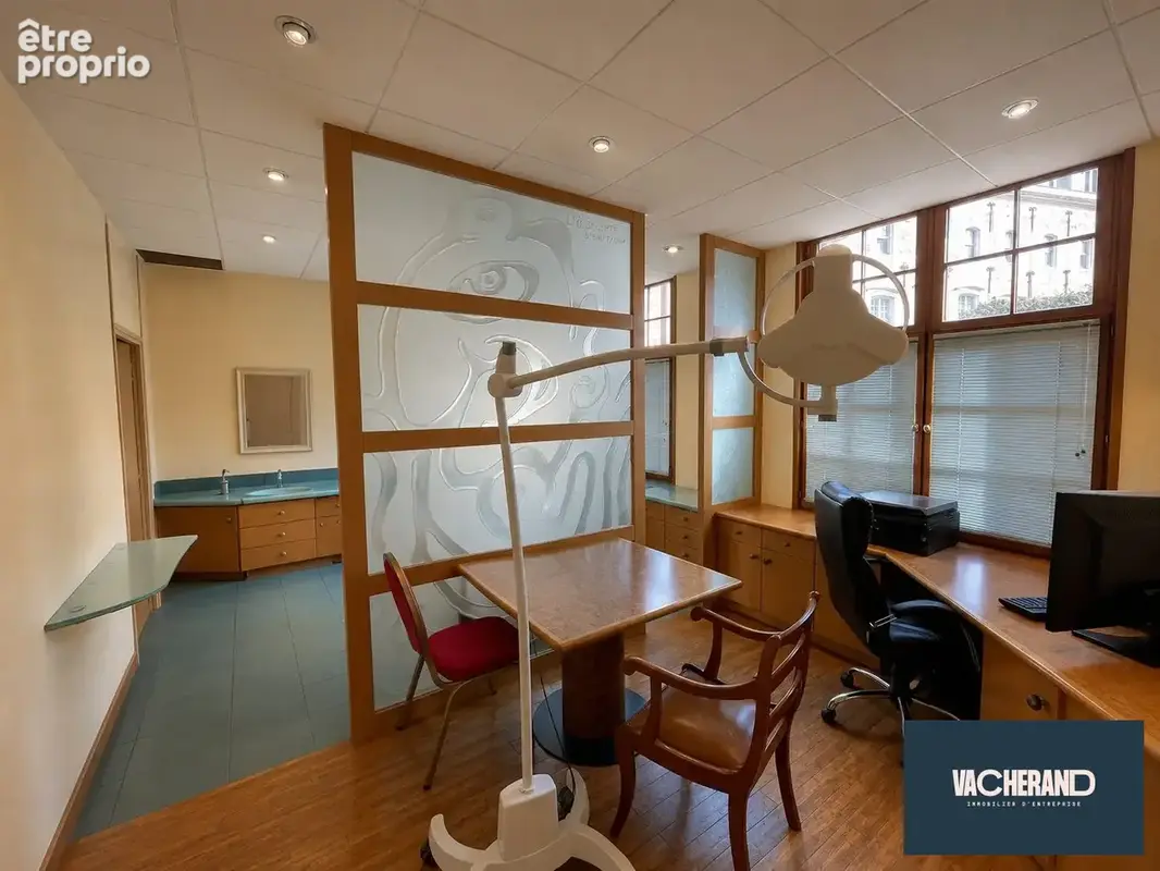 Commerce 220 m² à vendre à Lille (59000) - photo 4