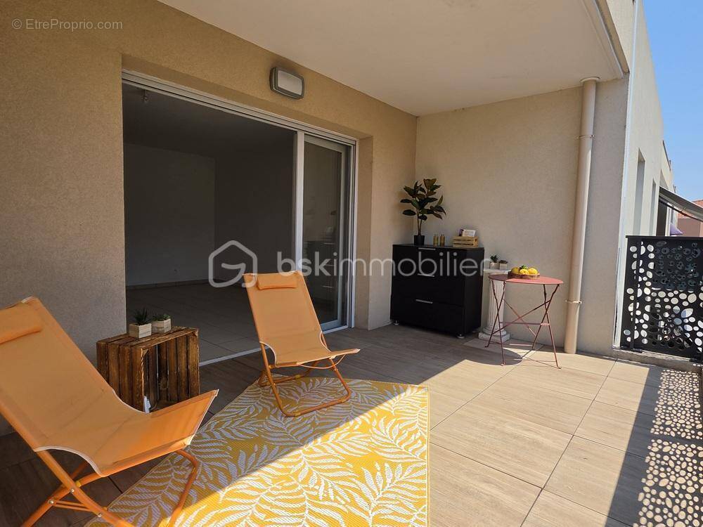 Appartement à SAINT-LAURENT-DU-VAR