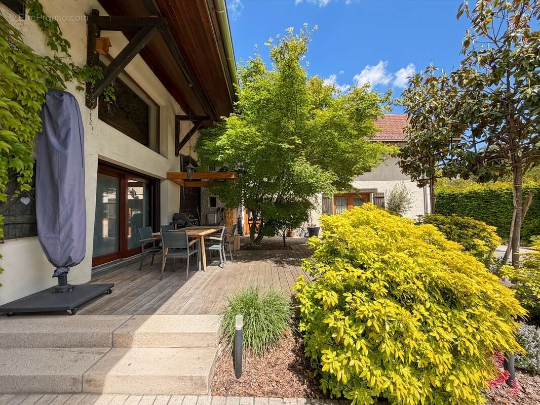 À VENDRE – Charmante ferme rénovée avec gîte indépendant et grange – Prévessin-Moëns - photo 20