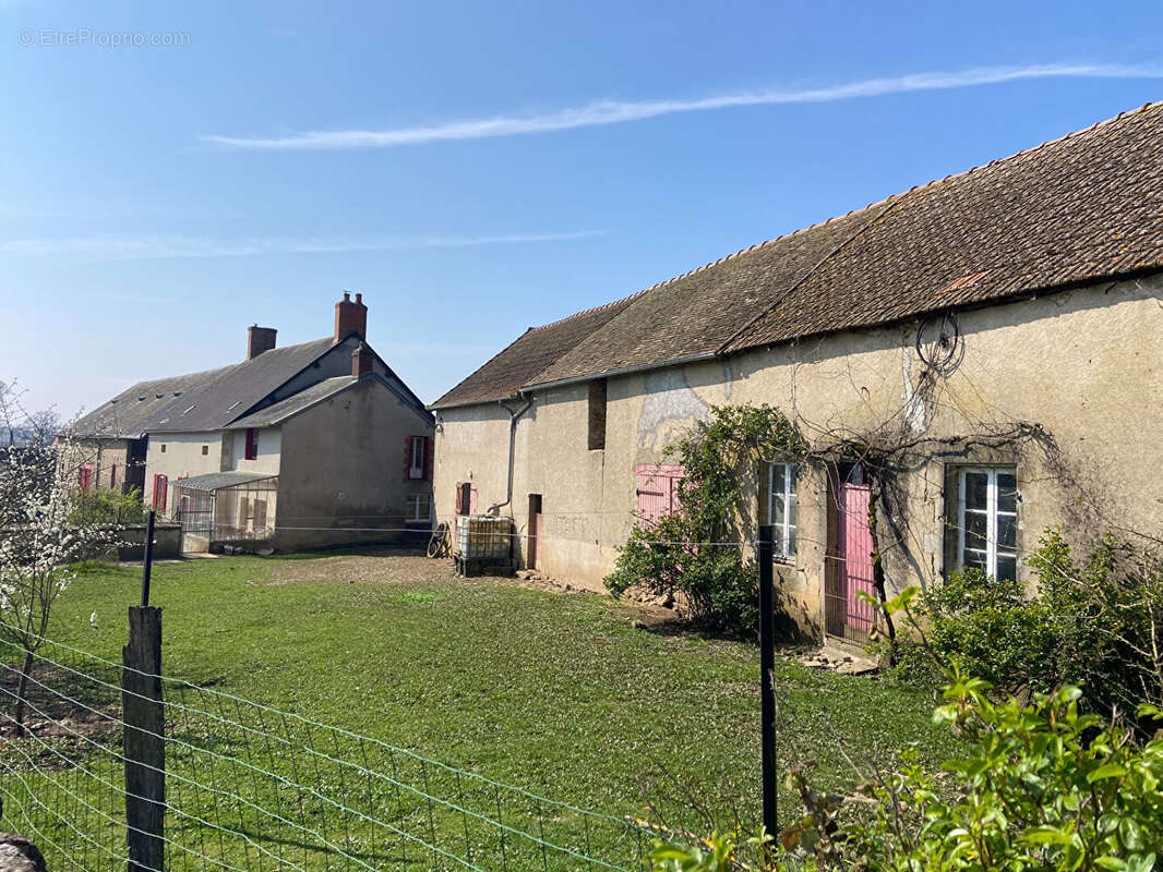 Maison à BILLY-CHEVANNES