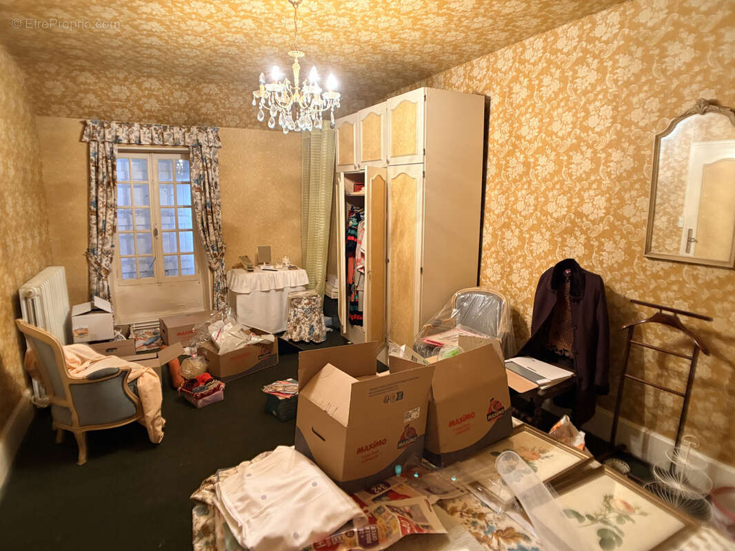 Maison à BELLENAVES