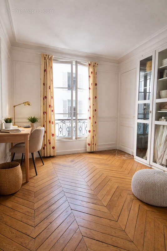 Appartement à PARIS-19E