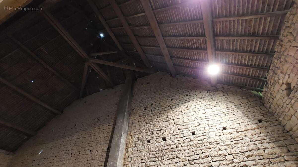 Maison à POLAINCOURT-ET-CLAIREFONTAINE