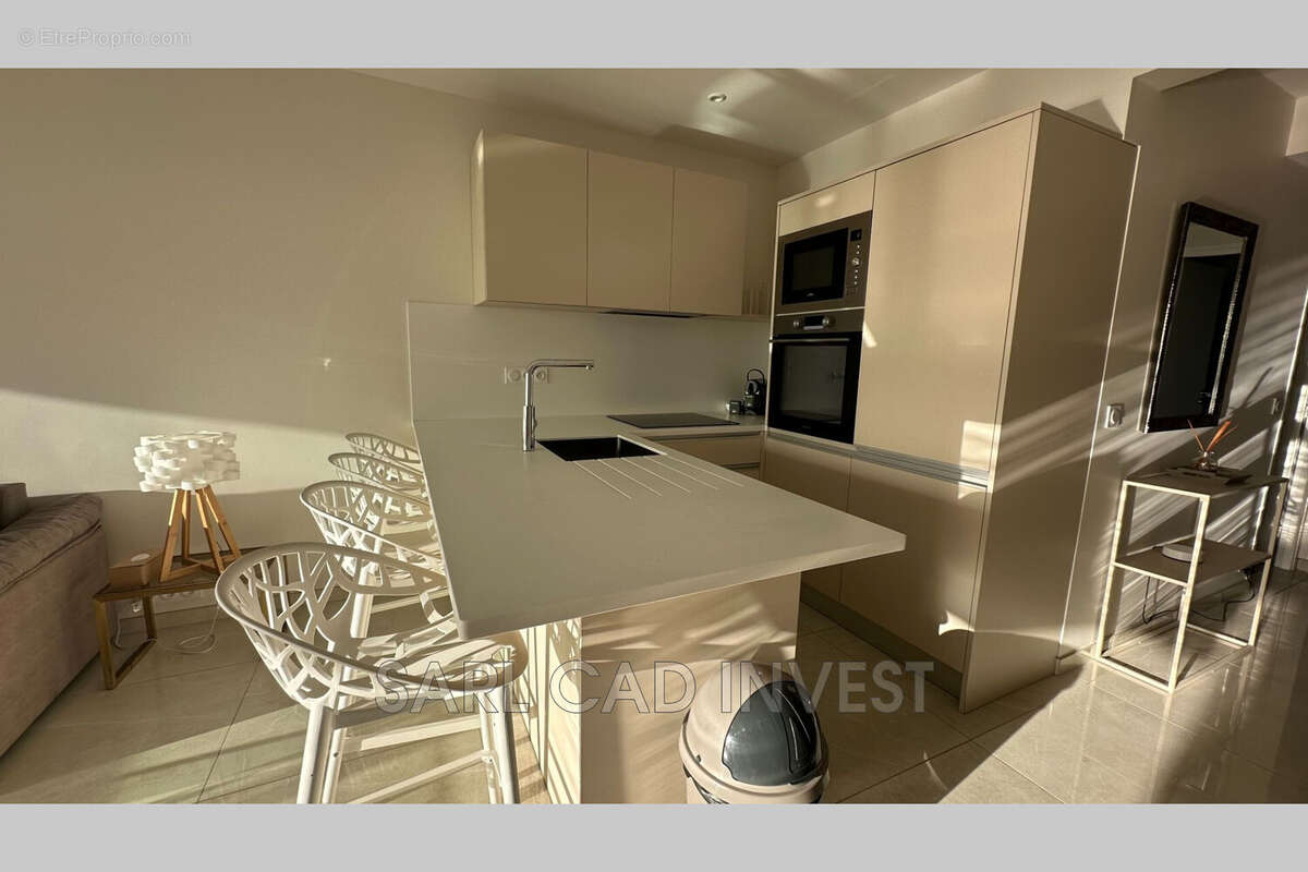 Appartement à VALLAURIS