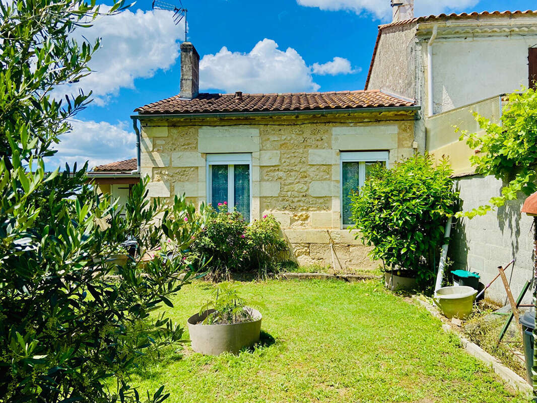 Maison à COUQUEQUES