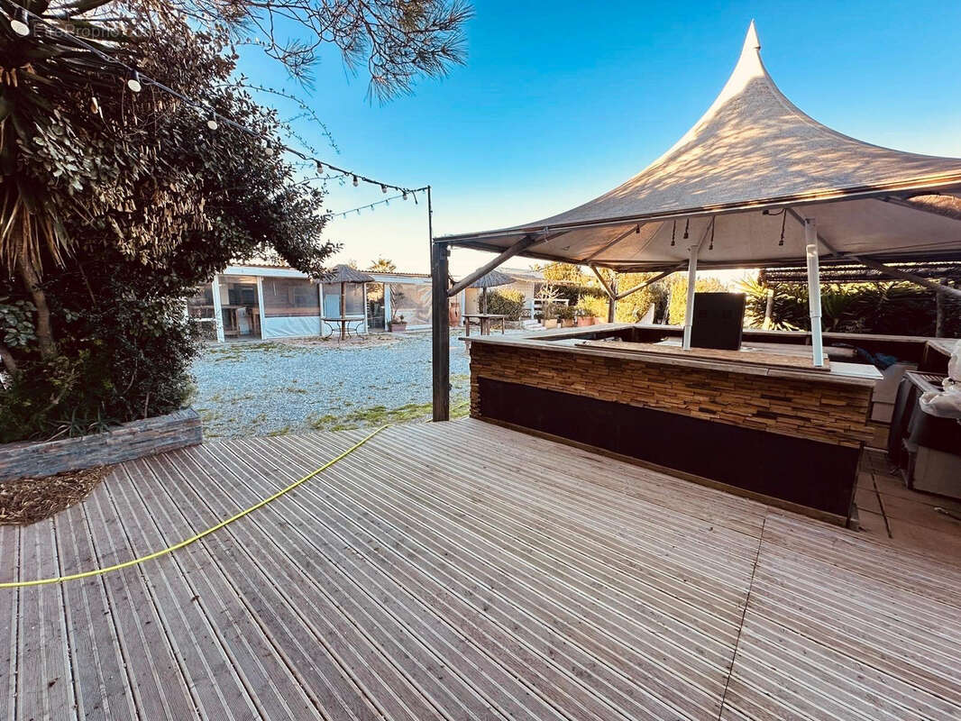 Commerce à TORREILLES