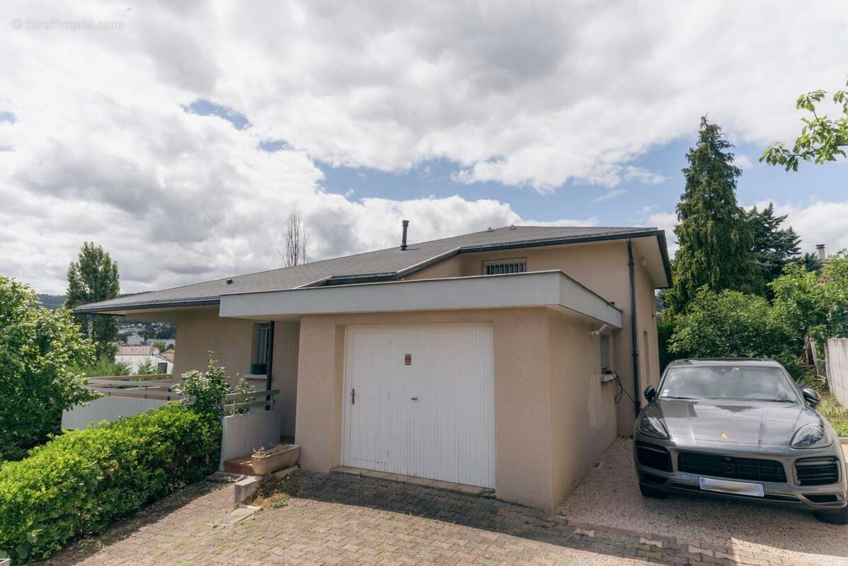 Maison à CLERMONT-FERRAND