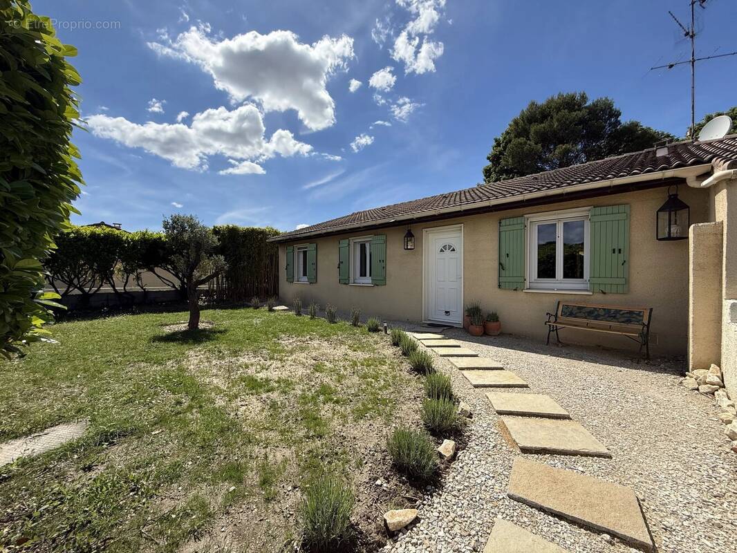 Maison à MONTELIMAR
