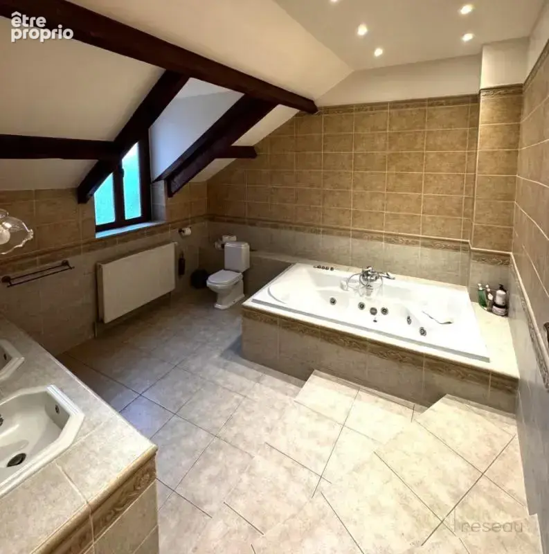 Maison 8 pièces 220 m² à vendre à Fresnoy-En-Thelle (60530) - photo 7