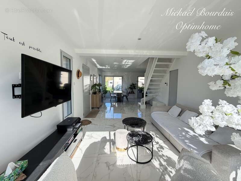 Maison à SEICHES-SUR-LE-LOIR