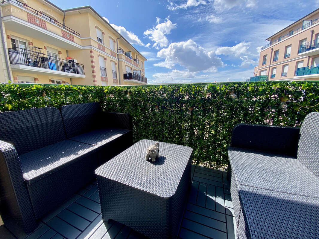 Appartement à LE BLANC-MESNIL