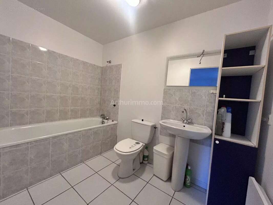 Appartement à FONTAINE