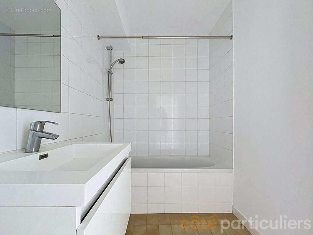 Appartement à SAINT-MAUR-DES-FOSSES