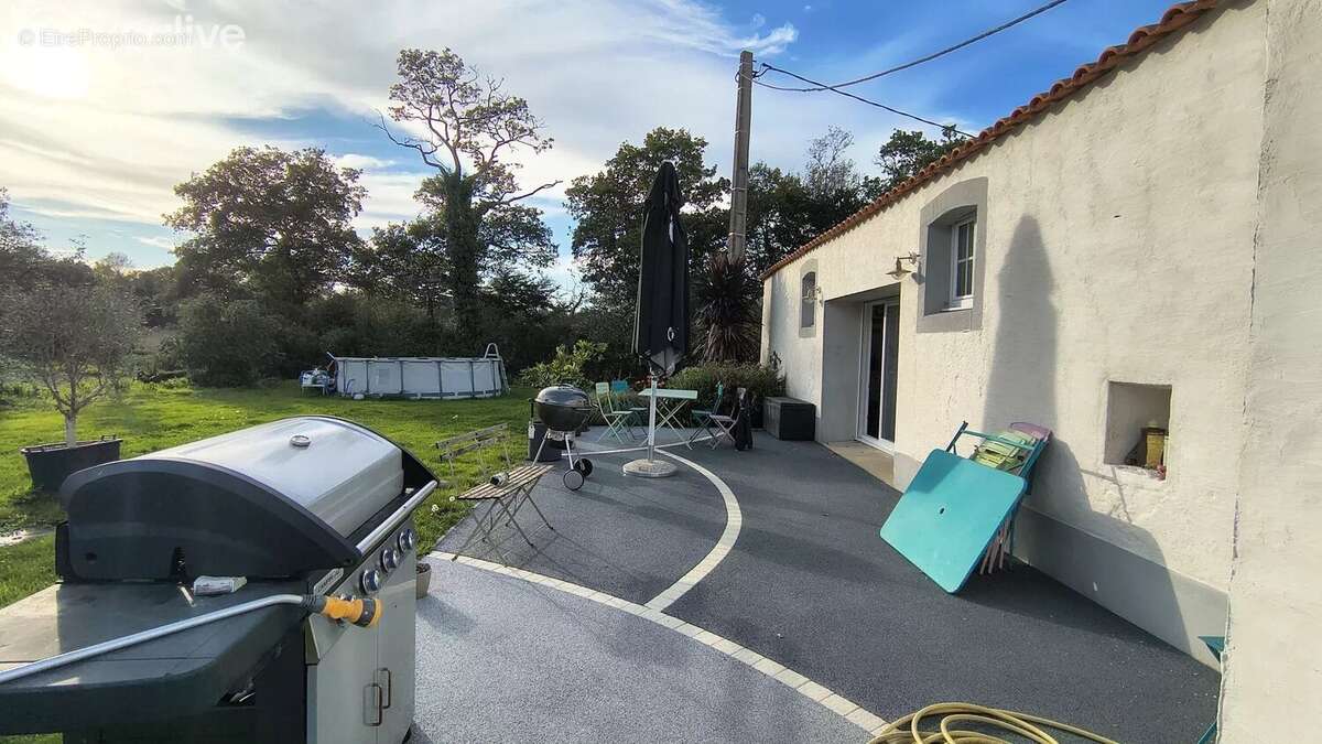 Maison à CHATEAUNEUF