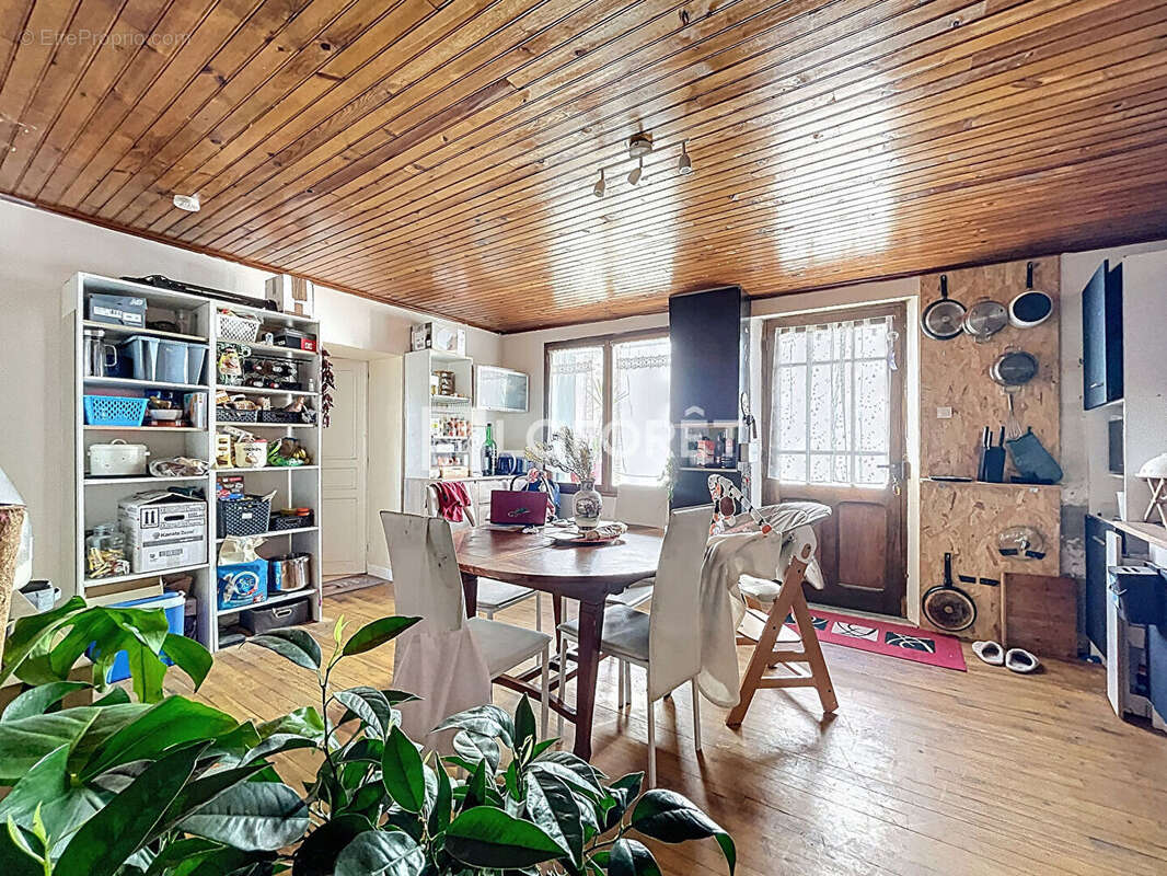 Maison à VILLEBRUMIER