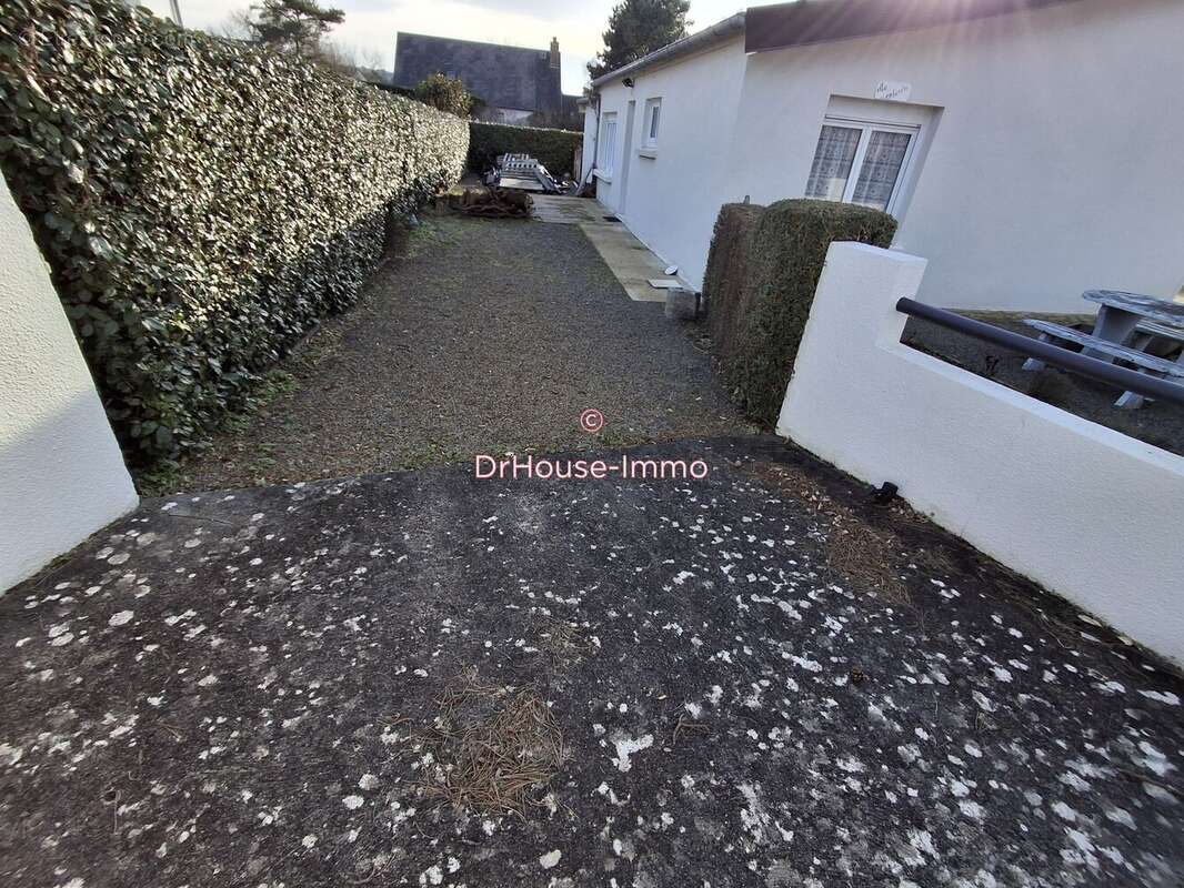 Terrain à JULLOUVILLE