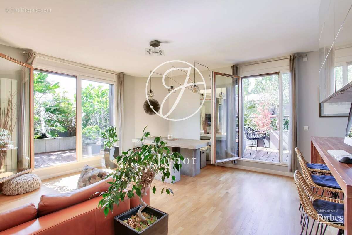 Appartement à VERSAILLES