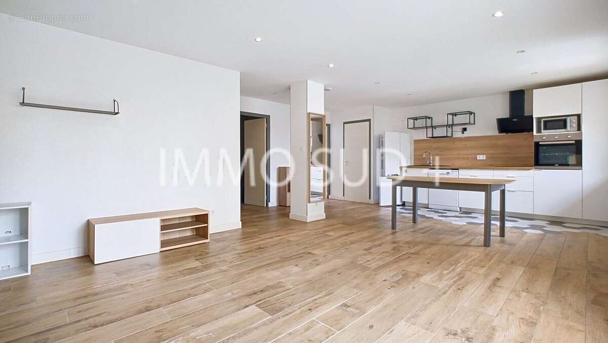 Appartement à POISAT