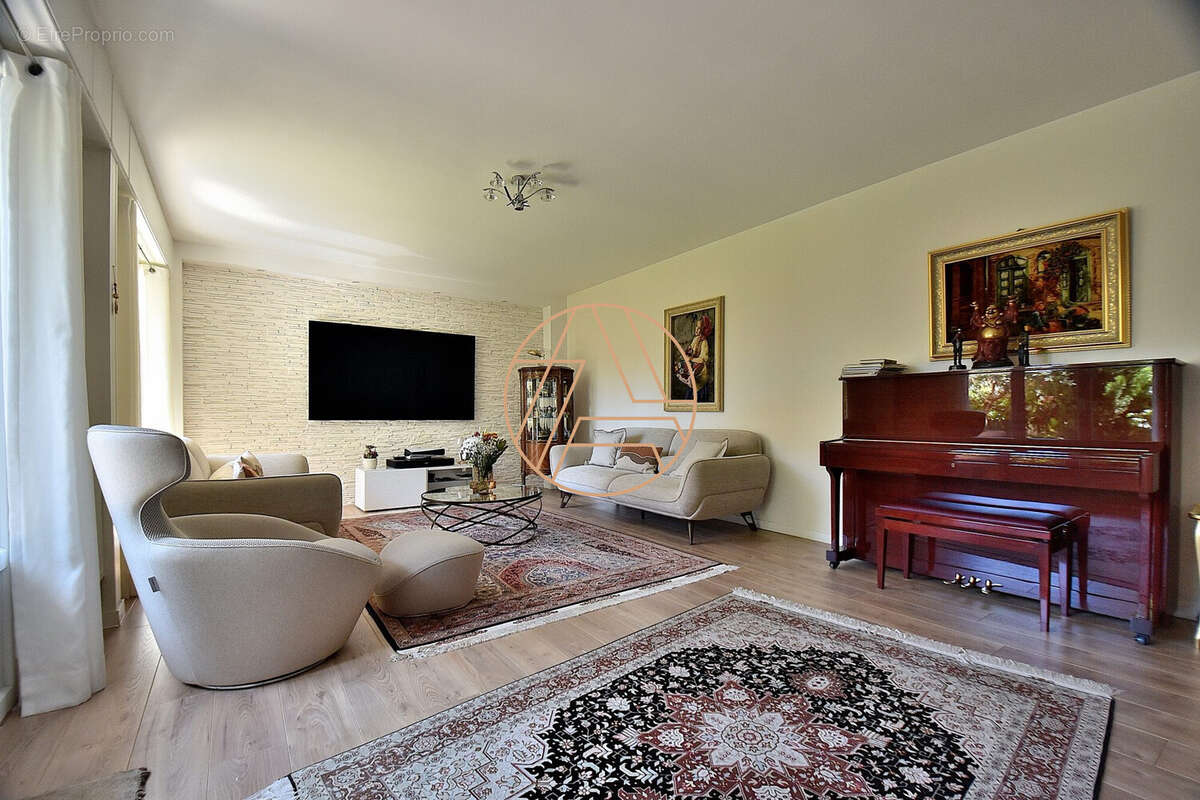 Appartement à SAINT-MAUR-DES-FOSSES