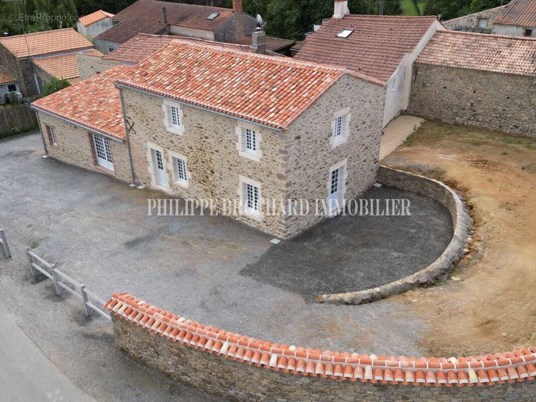Maison à NESMY