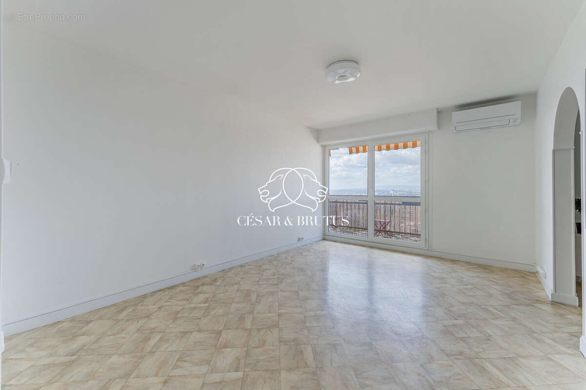 Appartement à RILLIEUX-LA-PAPE