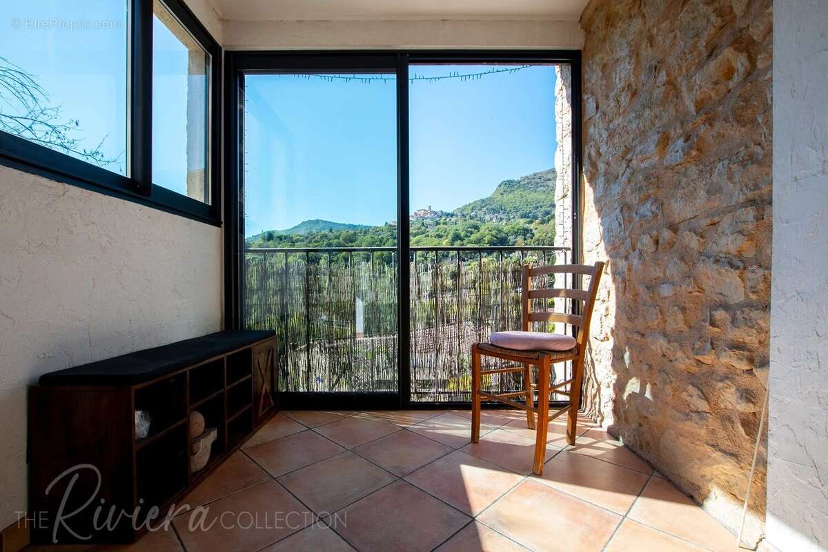 Maison à TOURRETTES-SUR-LOUP