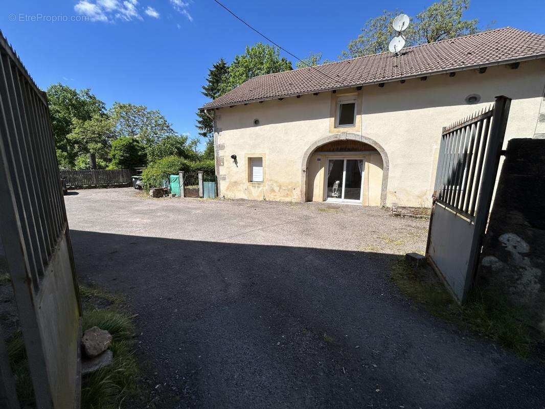 Appartement à XERTIGNY