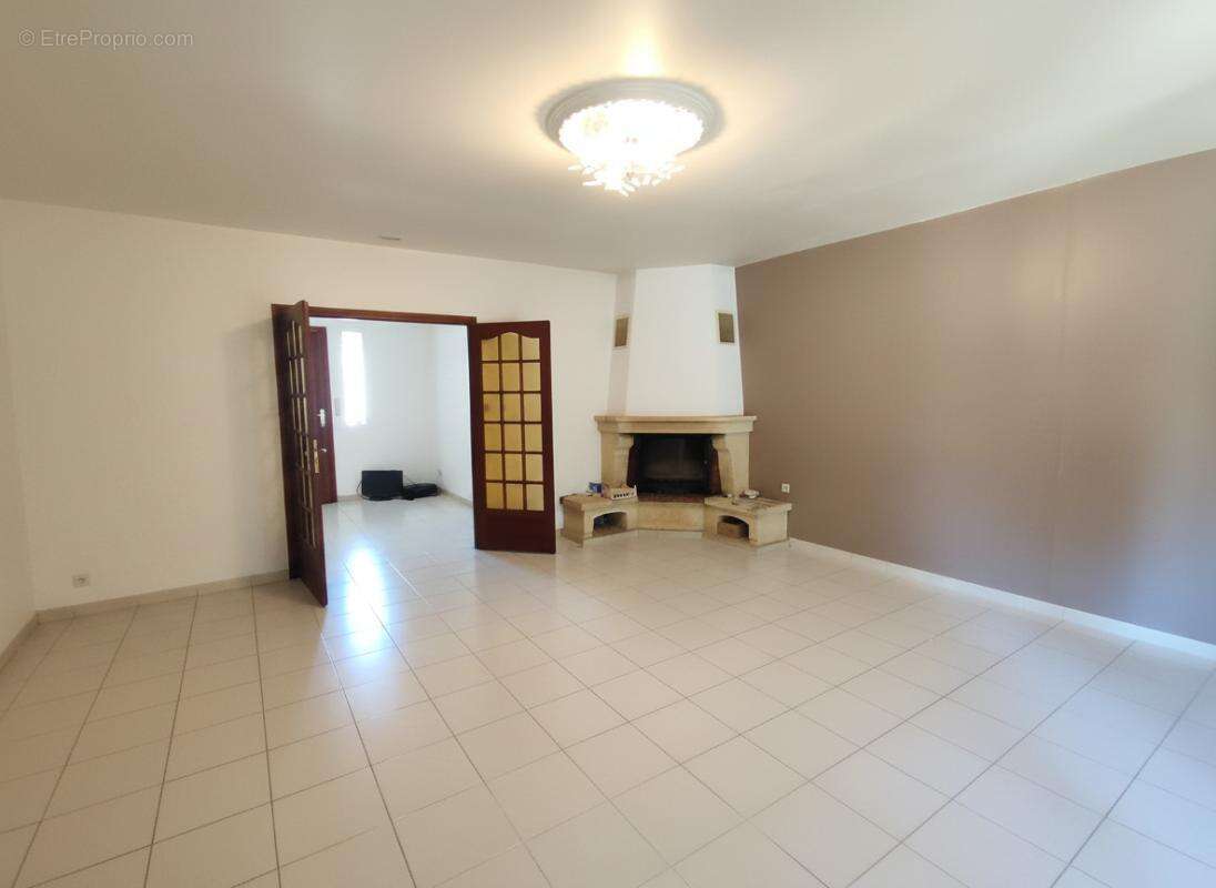 Lezignan Corbieres, Maison d'exception 170 m2, 7 pieces, 4 chambres sur 3000 m2 de terrain - photo 6